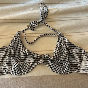 Miss Mandalay Hamptons Bikini Top Size 30GG
